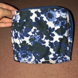 Estee Lauder makeup bag